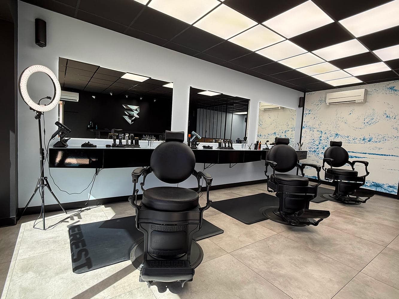 Le salon Everest Barbershop